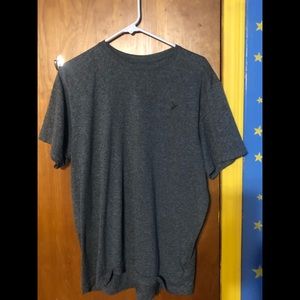 Old Navy gray t-shirt